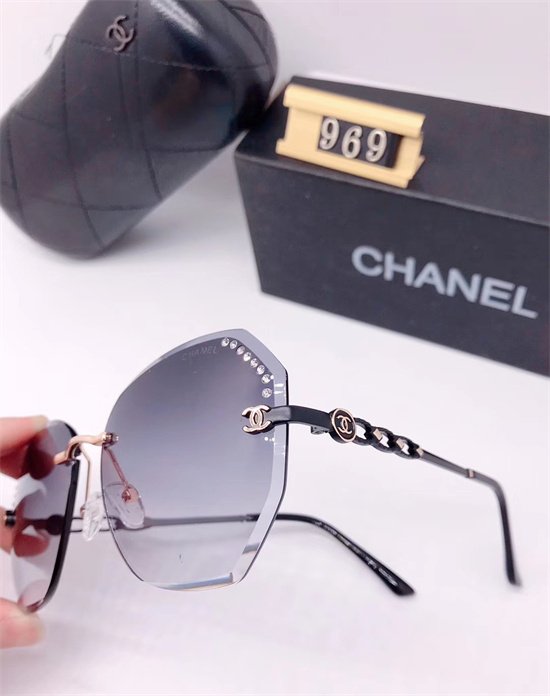 Chanel Sunglass A 025